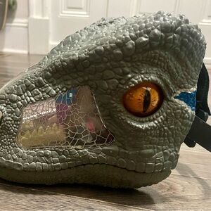 Mateo, Jurassic World, chump and roar blue dinosaur mask